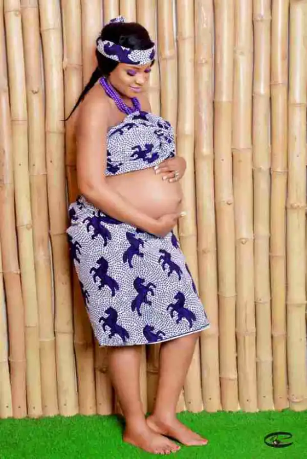 Nollywood Actress Oge Aneke In Amazing Maternity Photoshoot